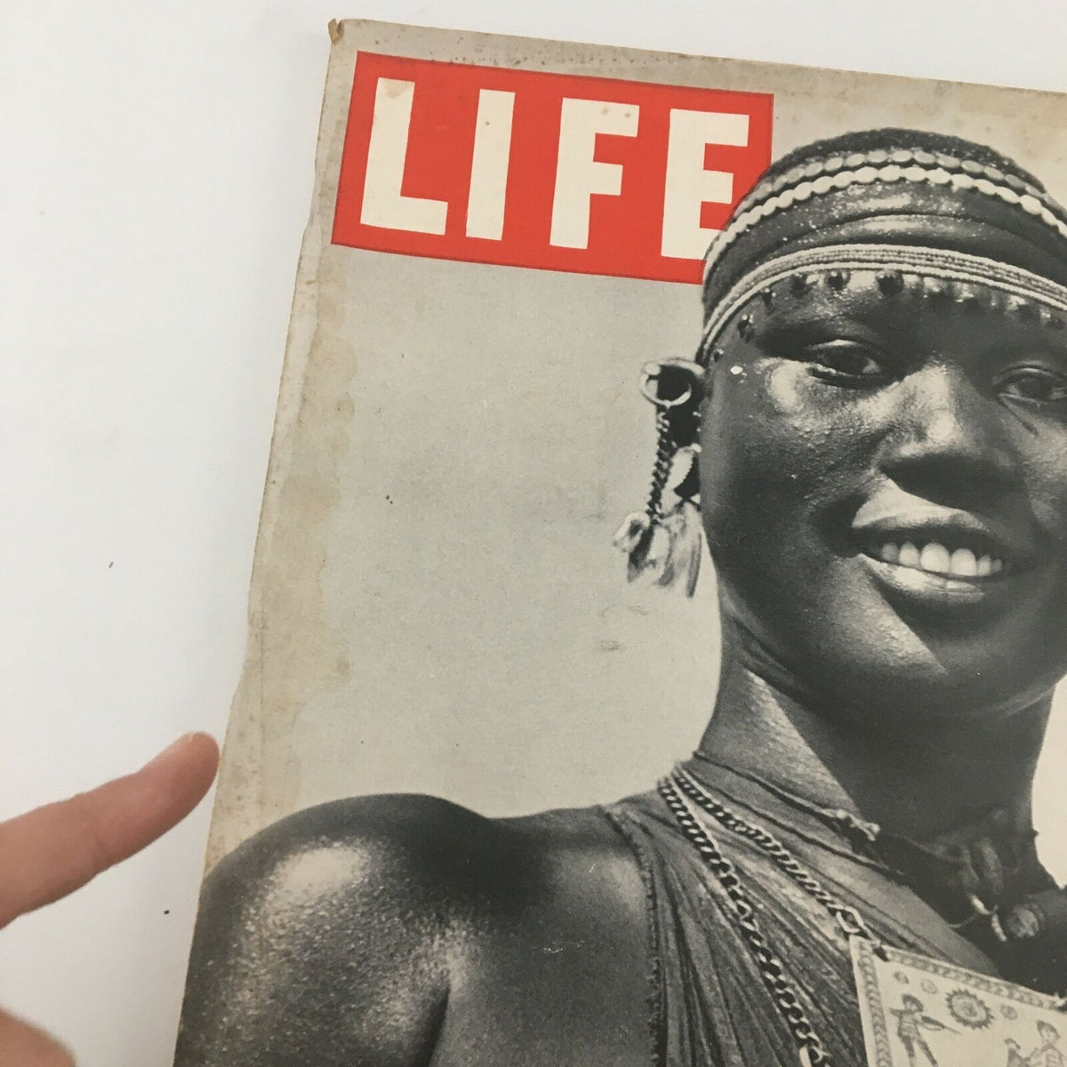 Detailed image of the cover of VTG Life Magazine November 20, 1950, prominently displaying the magazine title 'LIFE' along with the photograph of a woman adorned in traditional attire.