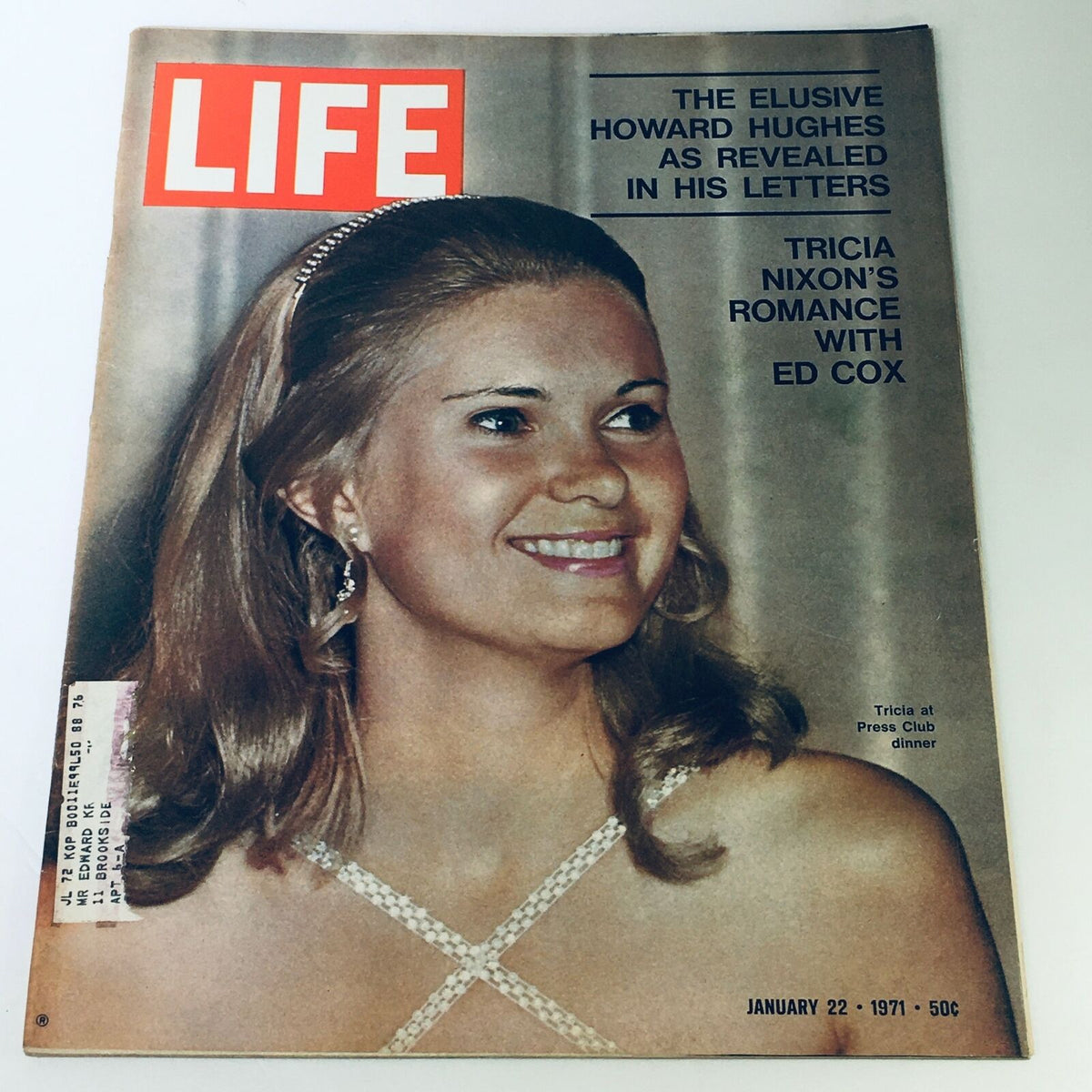 Cover of VTG Life Magazine January 22, 1971, featuring Tricia Nixon and Ed Cox's romance, showcasing Tricia Nixon's portrait with a sparkling headband and elegant attire.