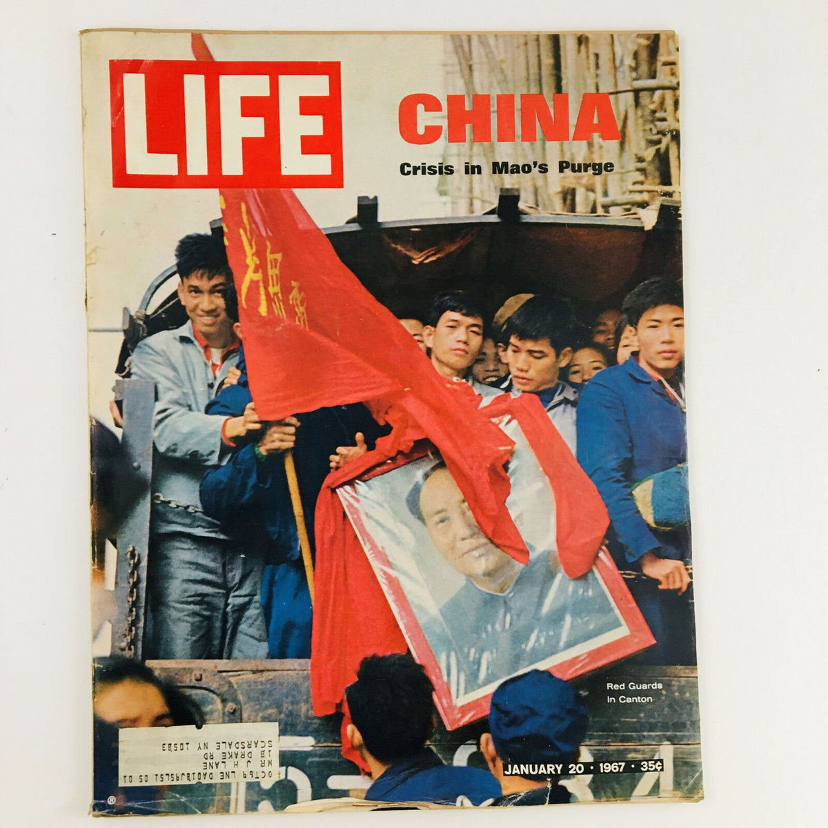 Cover of VTG Life Magazine January 20, 1967, featuring Red Guards in China during Mao Zedong's Purge, showcasing men holding flags and a portrait of Mao.