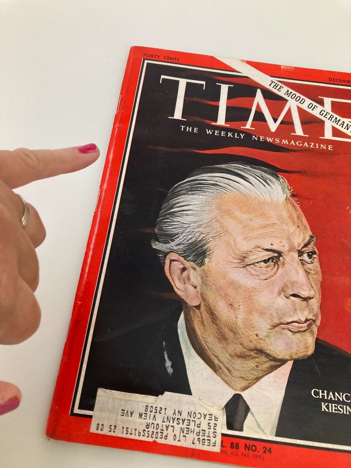 Cover of VTG Time Magazine December 9 1966 featuring Chancellor Kiesinger of Germany, showcasing the magazine's vibrant red design and the notable portrait.