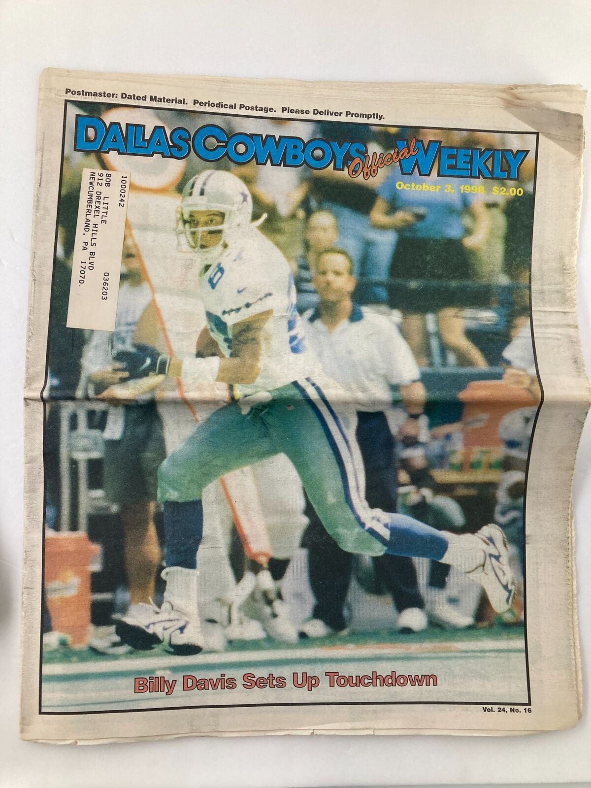 Dallas Cowboys Weekly Newspaper October 3 1998 Vol 24 #16 featuring Billy Davis scoring a touchdown, showcasing him in action on the field.