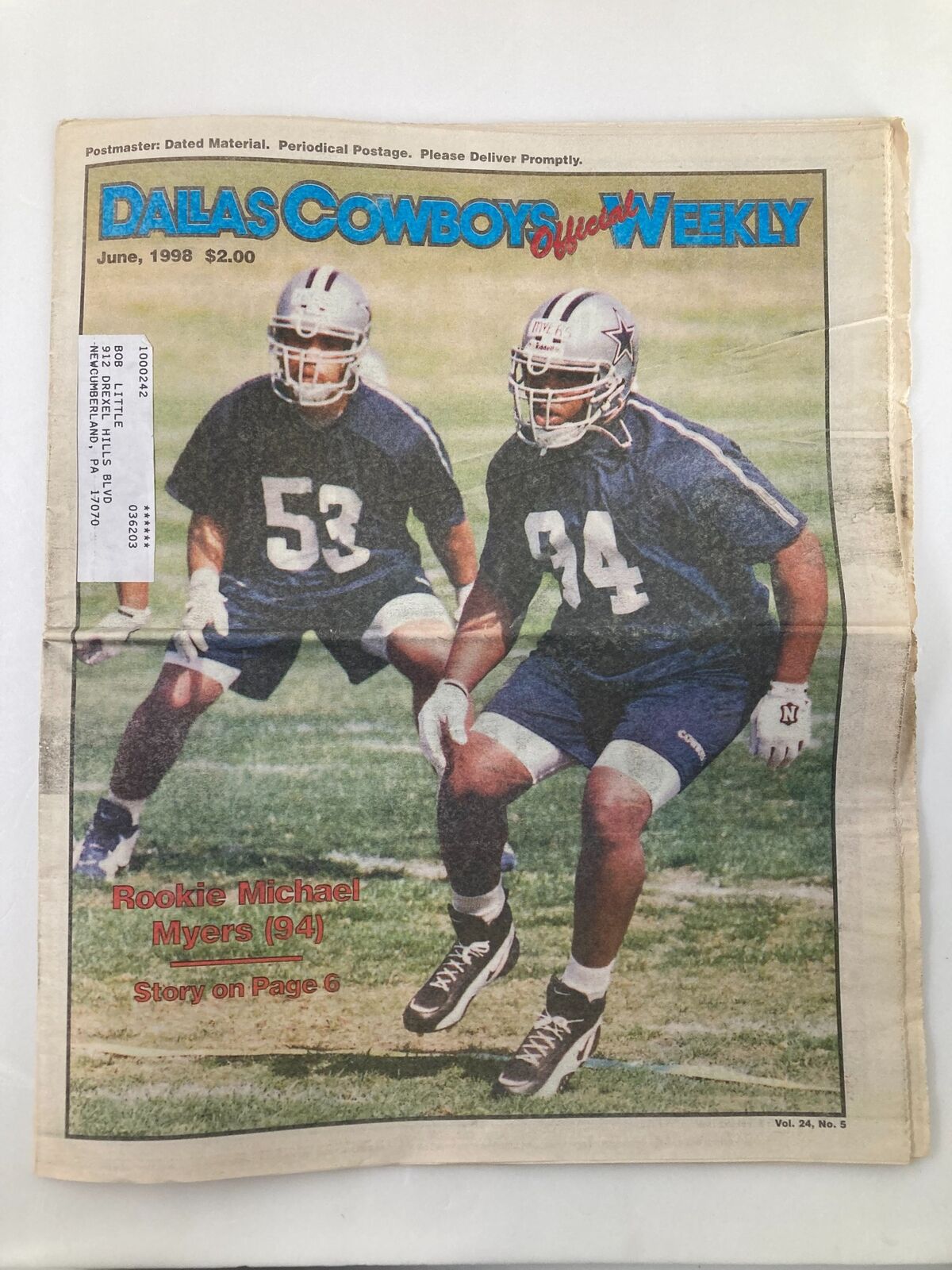 Dallas Cowboys Weekly Newspaper June 1998 Vol 24 #5 featuring Rookie Michael Myers on the cover, showcasing players in practice gear during a training session.