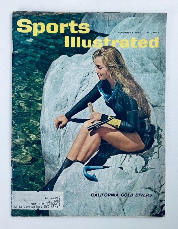 Cover of VTG Sports Illustrated Magazine dated November 5, 1962, Volume 17, No. 19, featuring California divers and showcasing a diver sitting on a rock by the water.