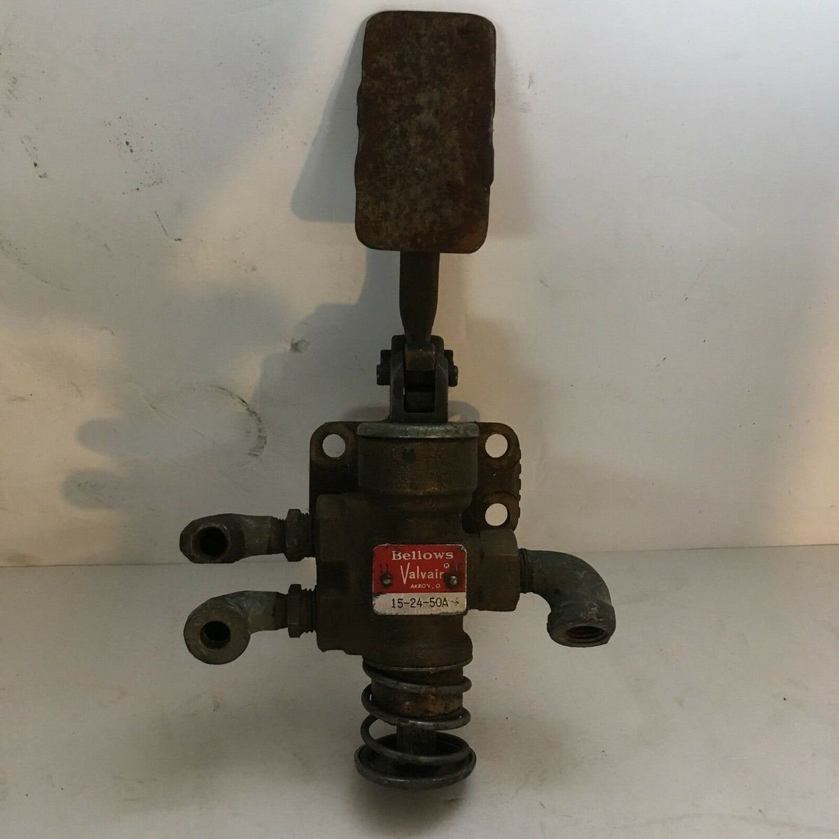 NEW BELLOWS VALVAIR MANUAL VALVE 15-24-50A showing the valve body with attached lever and fittings.