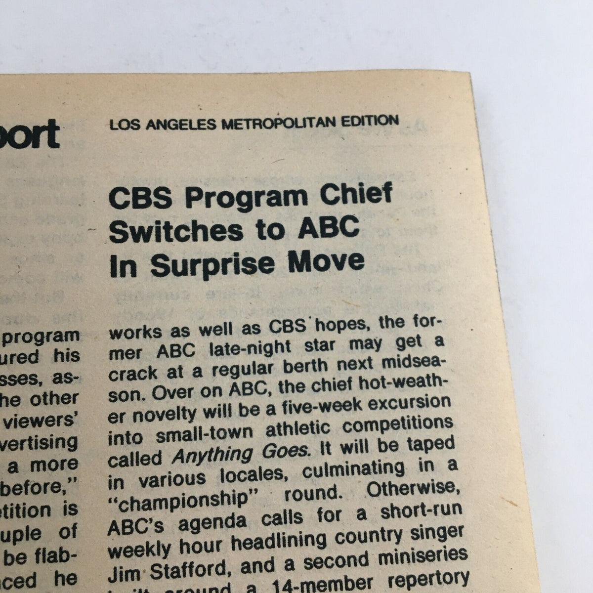 CBS Program Chief Switches to ABC In Surprise Move, featured in TV Guide Magazine May 31 1975, Los Angeles Metropolitan Edition. An article discussing programming changes in television.