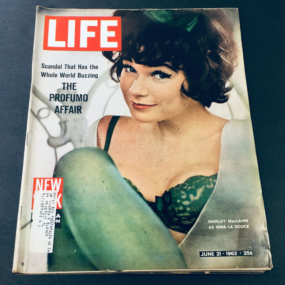 Cover of VTG Life Magazine June 21, 1963 featuring Shirley McLaine as Irma, highlighting The Profumo Affair.
