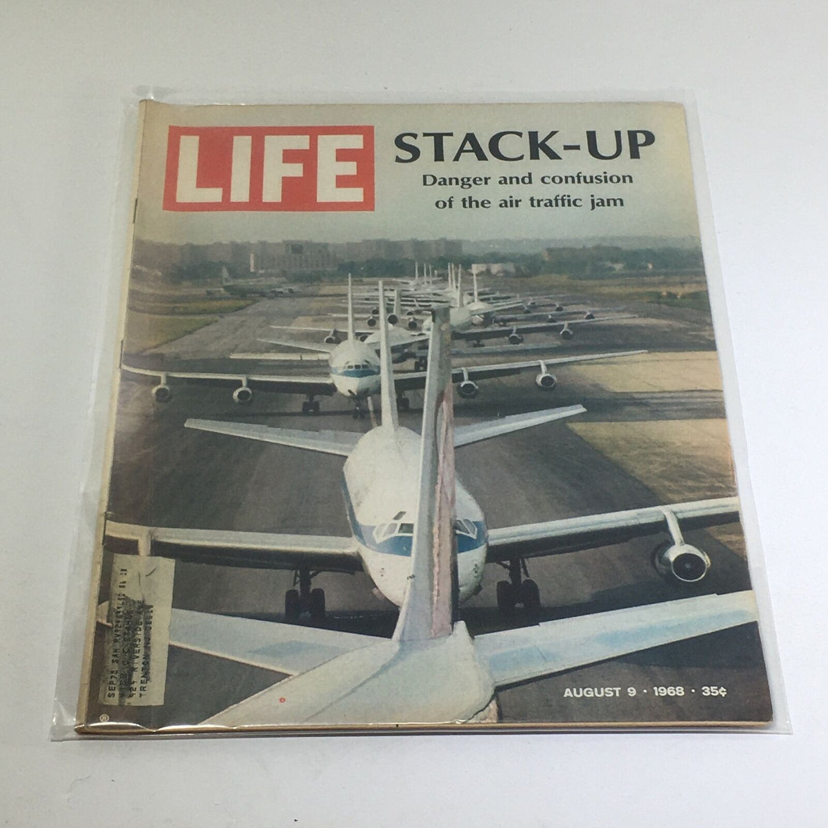 Cover of VTG Life Magazine from August 9, 1968, featuring a photo depicting a traffic buildup at an airport, with the title 'LIFE STACK-UP Drama and Confusion of the Air Traffic Jam.'
