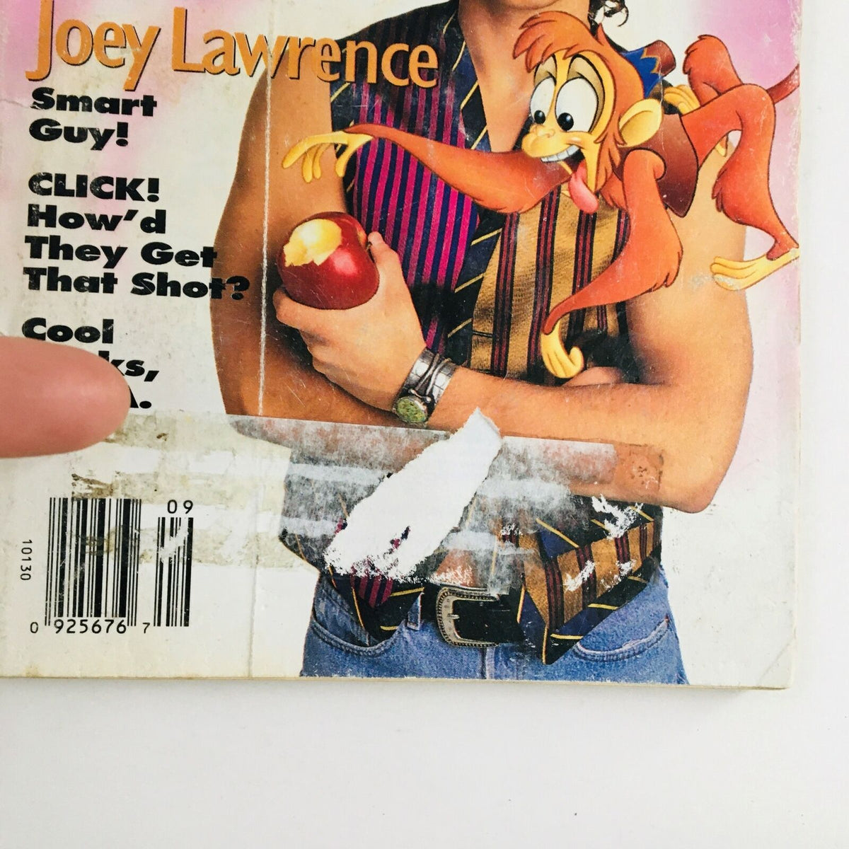 Cover of Disney Adventures Magazine September 1993 featuring Joey Lawrence, with vibrant illustrations and playful characters. Highlights the voiceover work in Aladdin.