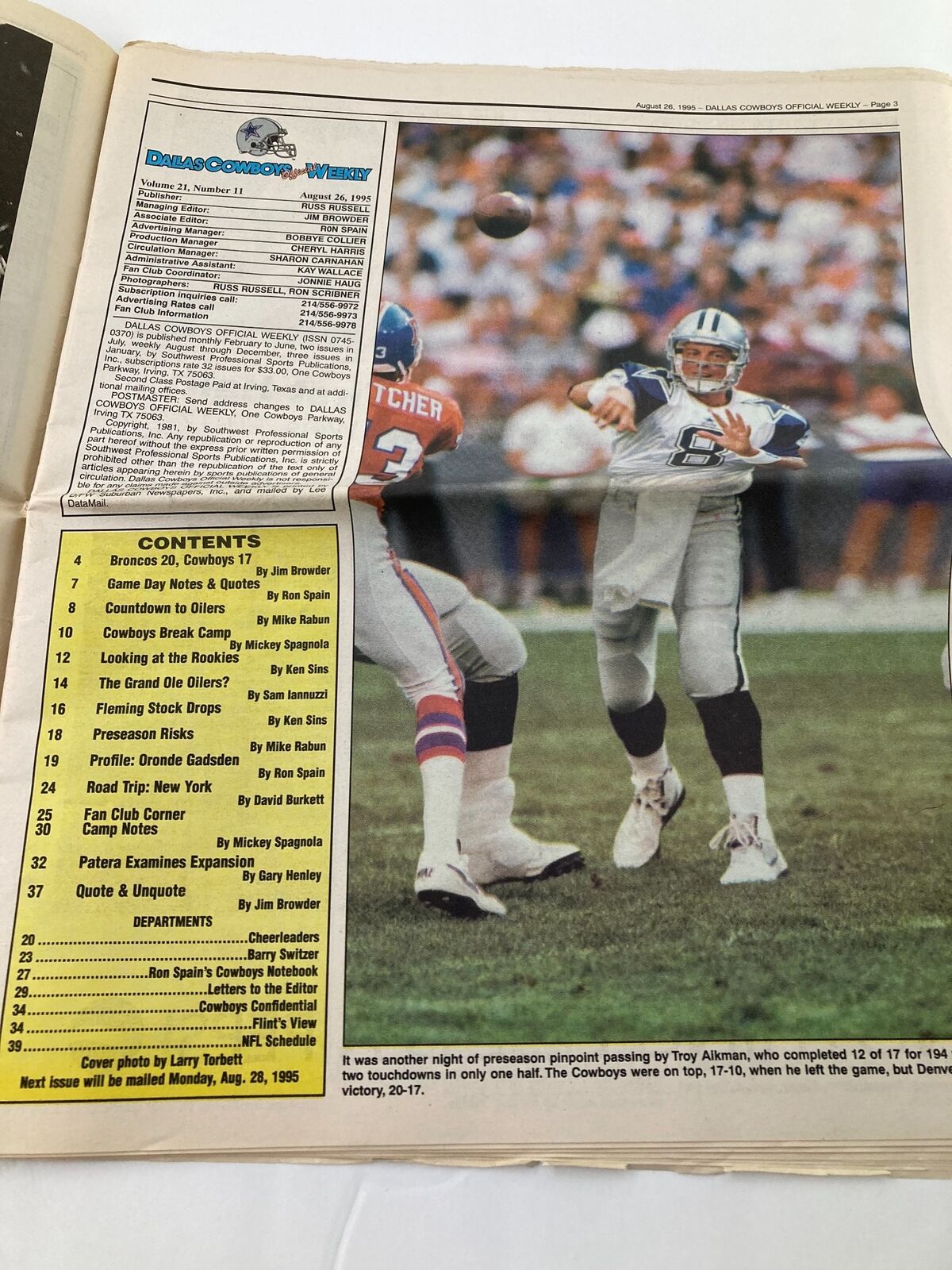 Inside page of the Dallas Cowboys Weekly Newspaper August 26 1995 Vol 21 #11, highlighting a pivotal pass by quarterback Troy Aikman, featuring analysis and department listings.