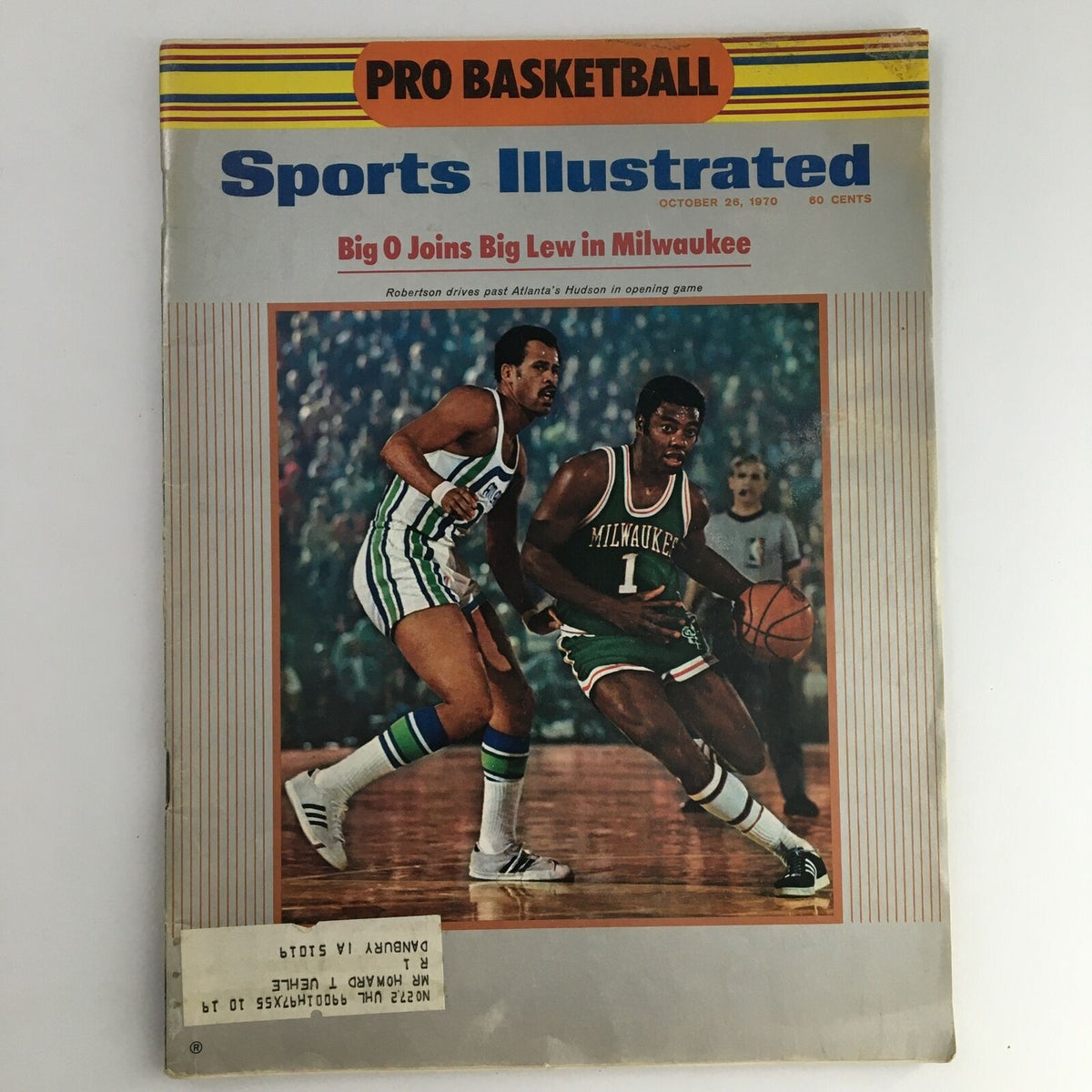 Sports Illustrated Magazine October 26 1970 featuring Oscar Robertson and Lew Alcindor on the cover, showcasing the iconic figures in basketball history.