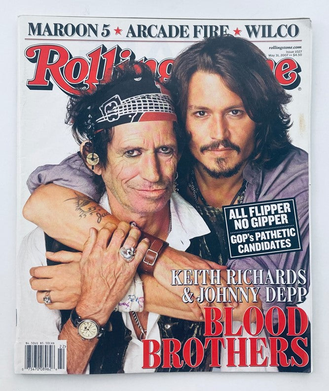 Cover of Rolling Stone Magazine May 31 2007 #1027 featuring Keith Richards and Johnny Depp, with the headline 'Blood Brothers.' A striking image showcasing the iconic musicians in a close embrace.