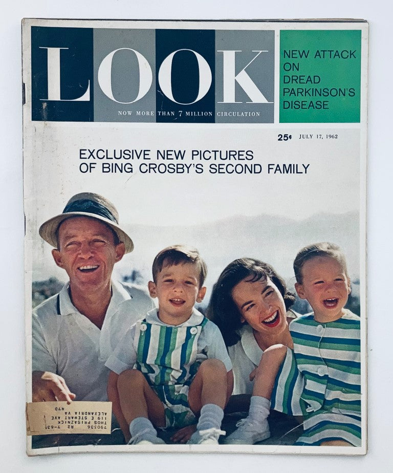 Cover of VTG Look Magazine July 17 1962 featuring Bing Crosby and family in nostalgic beach attire, showcasing family warmth and 1960s pop culture.