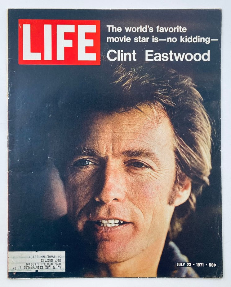 VTG Life Magazine July 23 1971 Vol 71 No. 4 cover featuring Clint Eastwood with the tagline 'The world's favorite movie star is—no kidding—Clint Eastwood'.