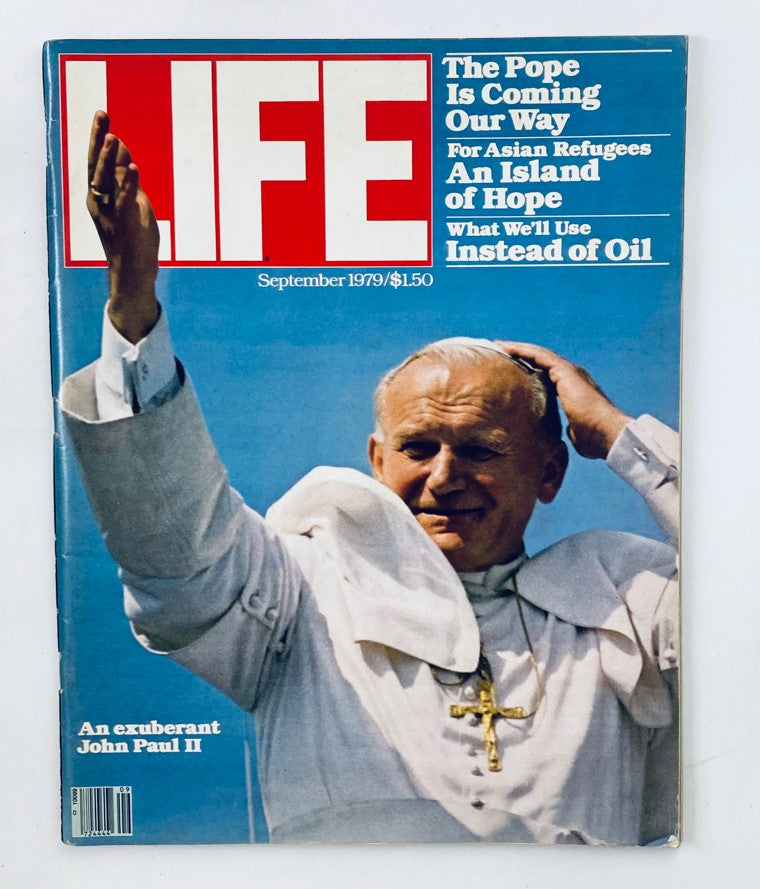 VTG Life Magazine September 1979 Volume 2 Number 9 featuring an exuberant Pope John Paul II on the cover.