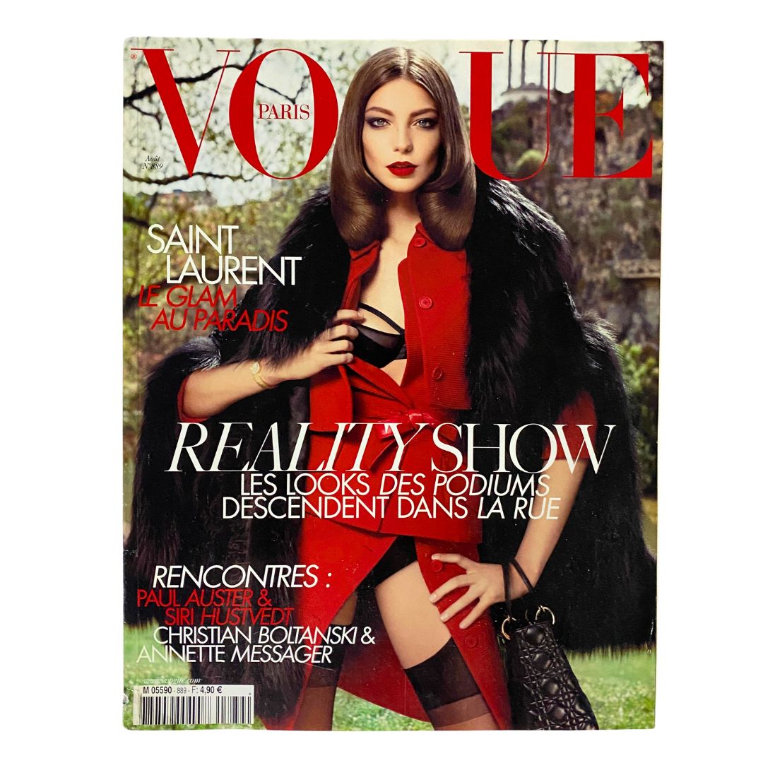 Vogue Paris Magazine August 2008 Cover featuring Canadian Model Daria Werbowy, showcasing high fashion, style, and elegance.