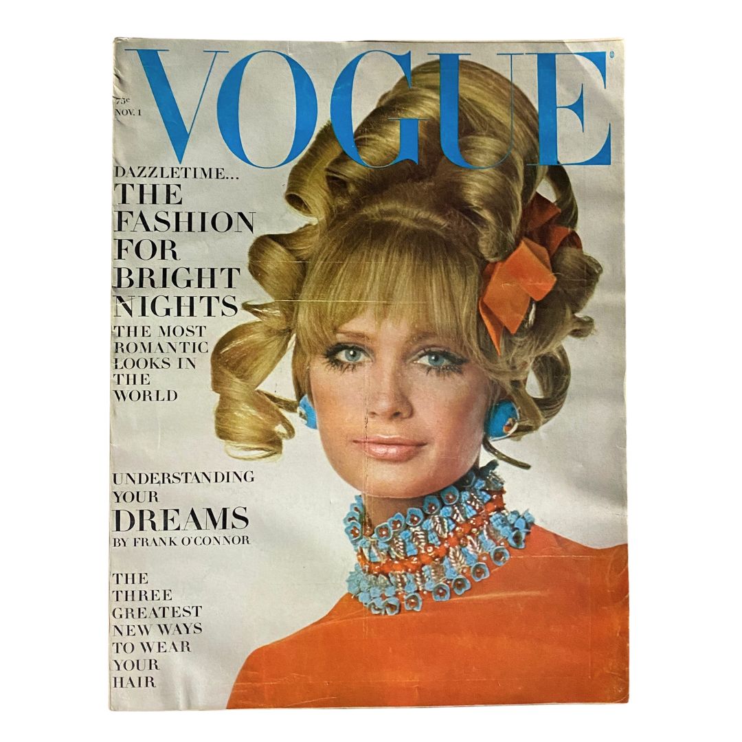Vintage Vogue Magazine, November 1, 1967: Sue Murray photographed by Irving Penn on the cover.