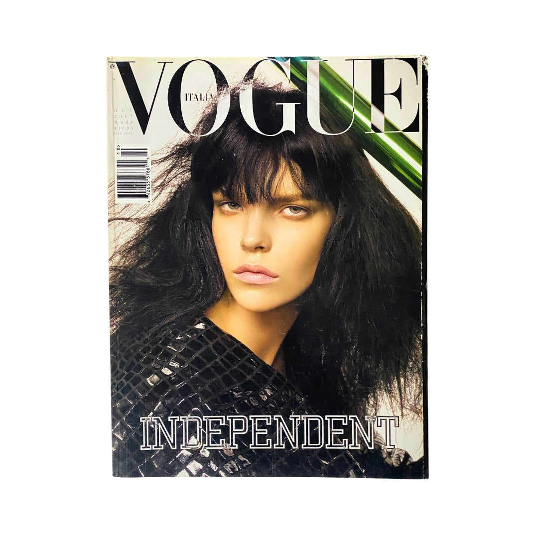 Cover of Vogue Italia Magazine October 2007 featuring model Meghan Collison, styled with a dramatic black outfit and tousled hair, highlighting the title 'Vogue Italia' and the word 'Independent' prominently.