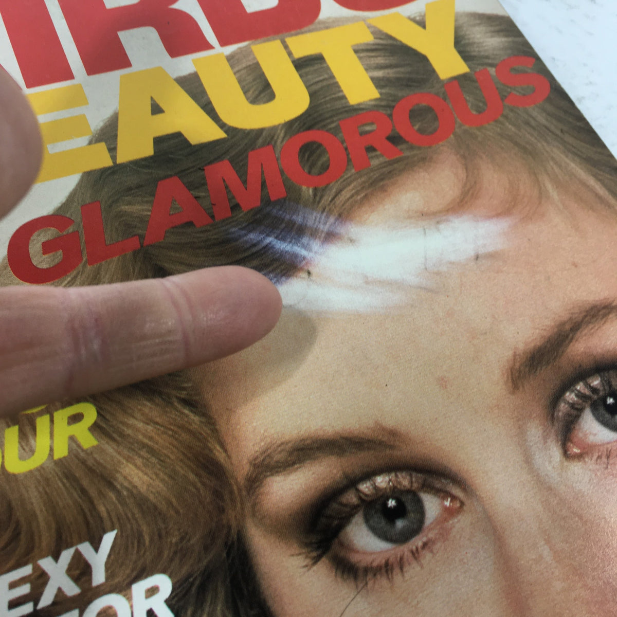 Cover of VTG Hairdo & Beauty Magazine from June 1978 featuring a woman with wavy hair and glamorous eye makeup, showcasing the vintage hairstyles and beauty trends of the late 1970s.