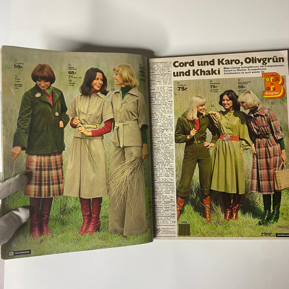 Another interior page from the 1975-1976 Neckermann Winter Catalog featuring four women in vintage clothing including jackets and dresses, representing 1970s fashion trends in Germany.