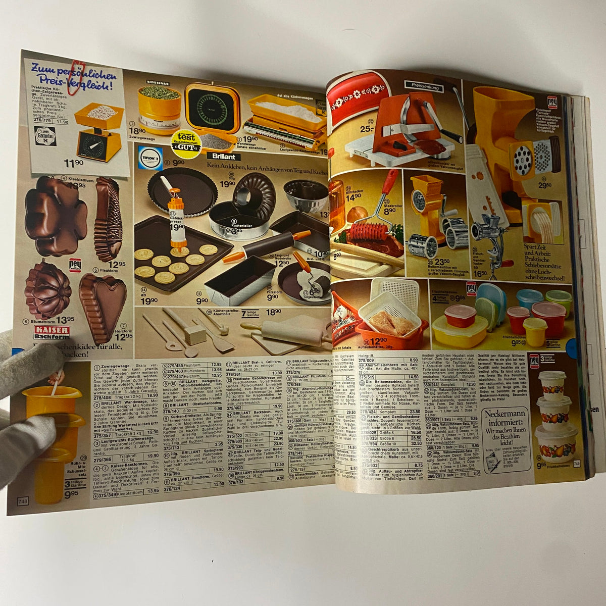 1977-1978 Neckermann Winter Catalog displaying various kitchen utensils and baking tools popular in the late 1970s.