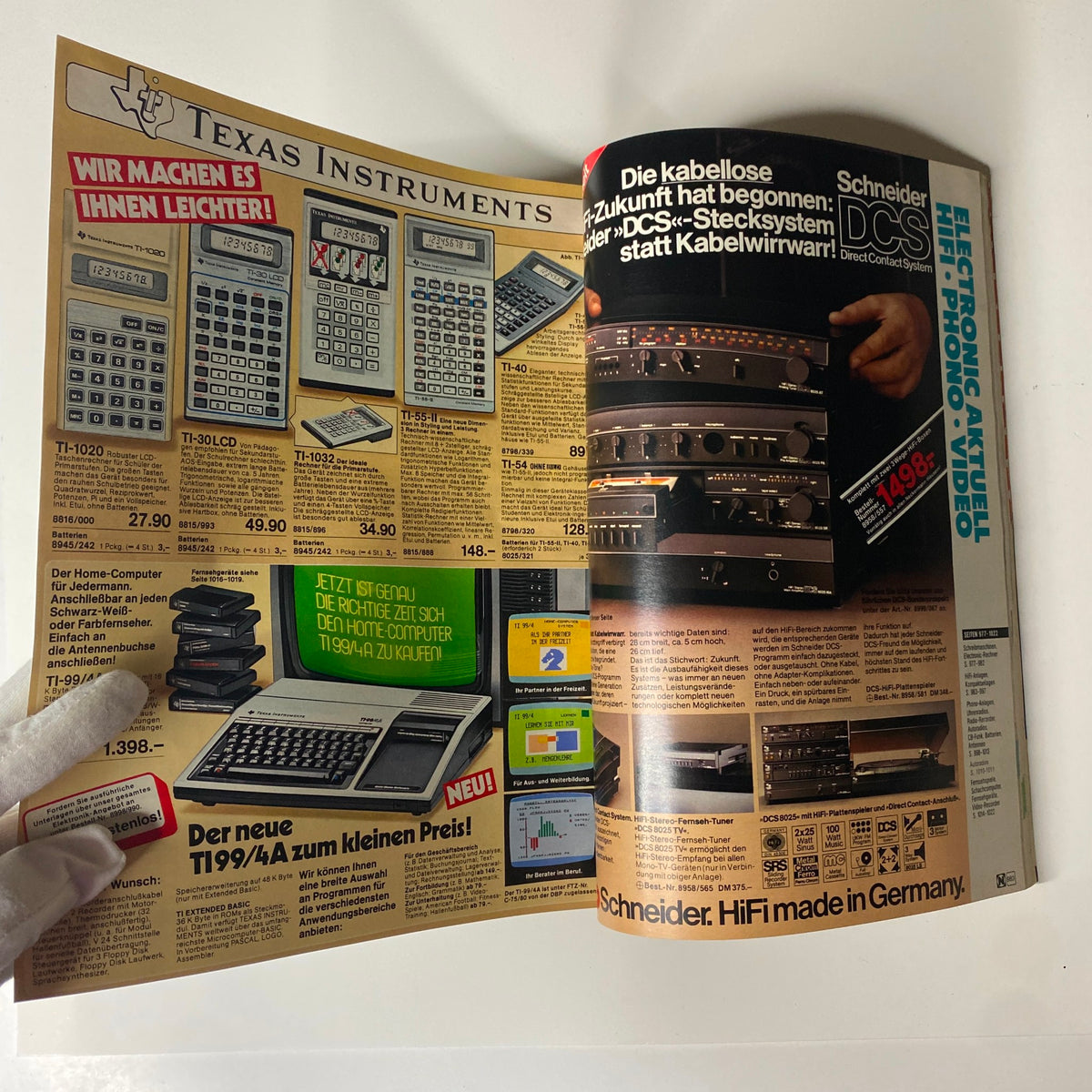 Page from the 1982 Neckermann Summer Catalog displaying electronic items from Texas Instruments, including calculators and home computers with pricing.
