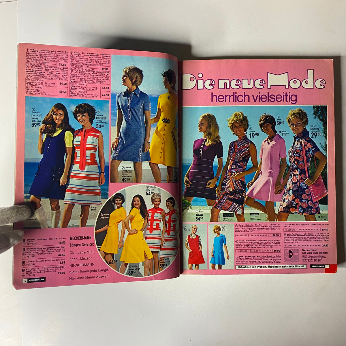 Another interior page of the 1971 Neckermann Sommer Catalog displaying a selection of dresses with pricing details and model images.