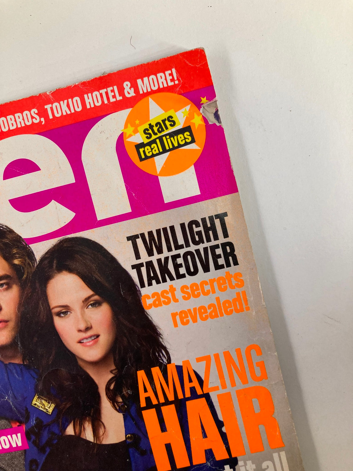 Close-up of the Teen Magazine Winter 2009 cover featuring the 'Twilight Takeover' headline and details about cast secrets, emphasizing pop culture memorabilia.