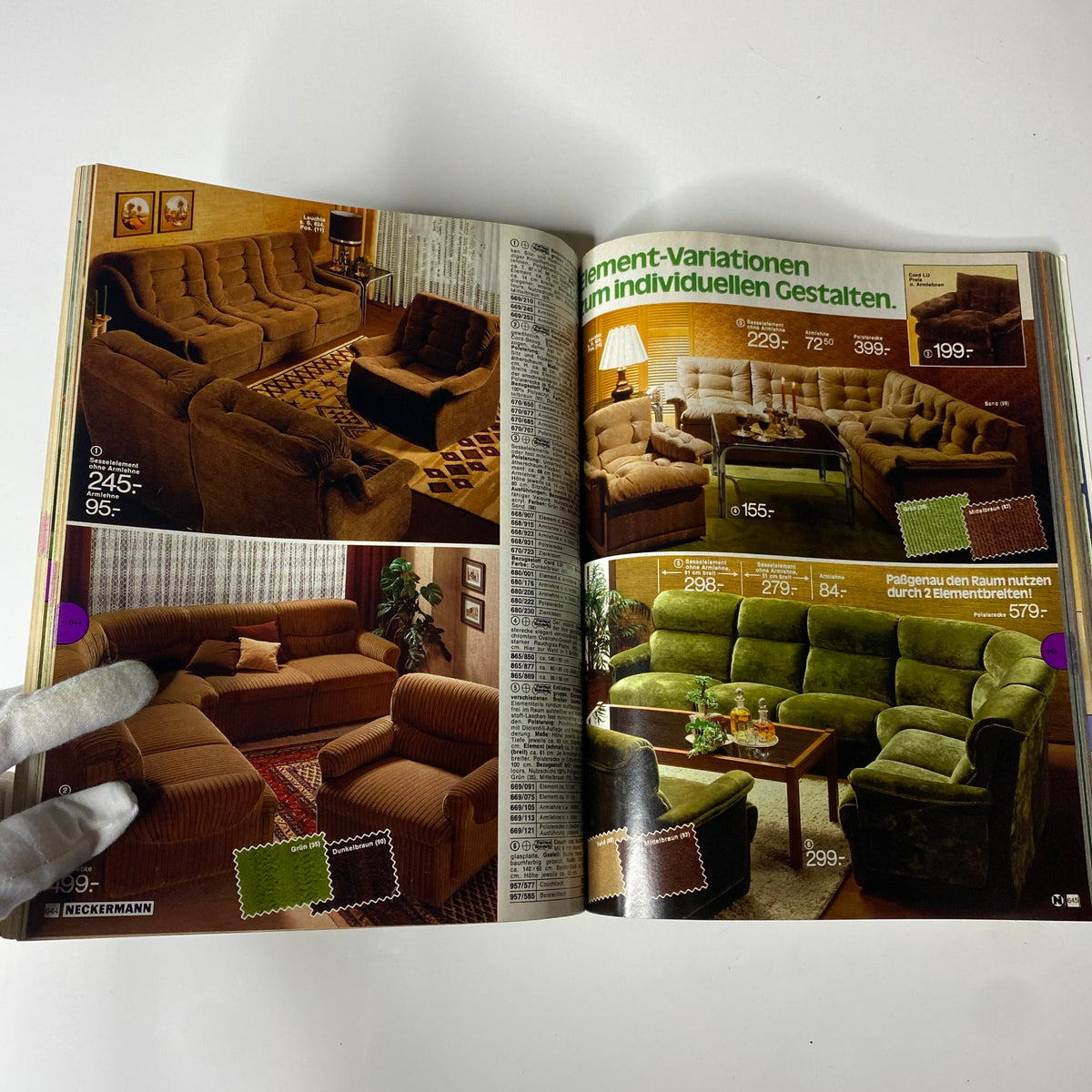 1980 Neckermann Summer Catalog featuring vintage sofa arrangements along with various seating options, presenting classic styles from the 1980s.