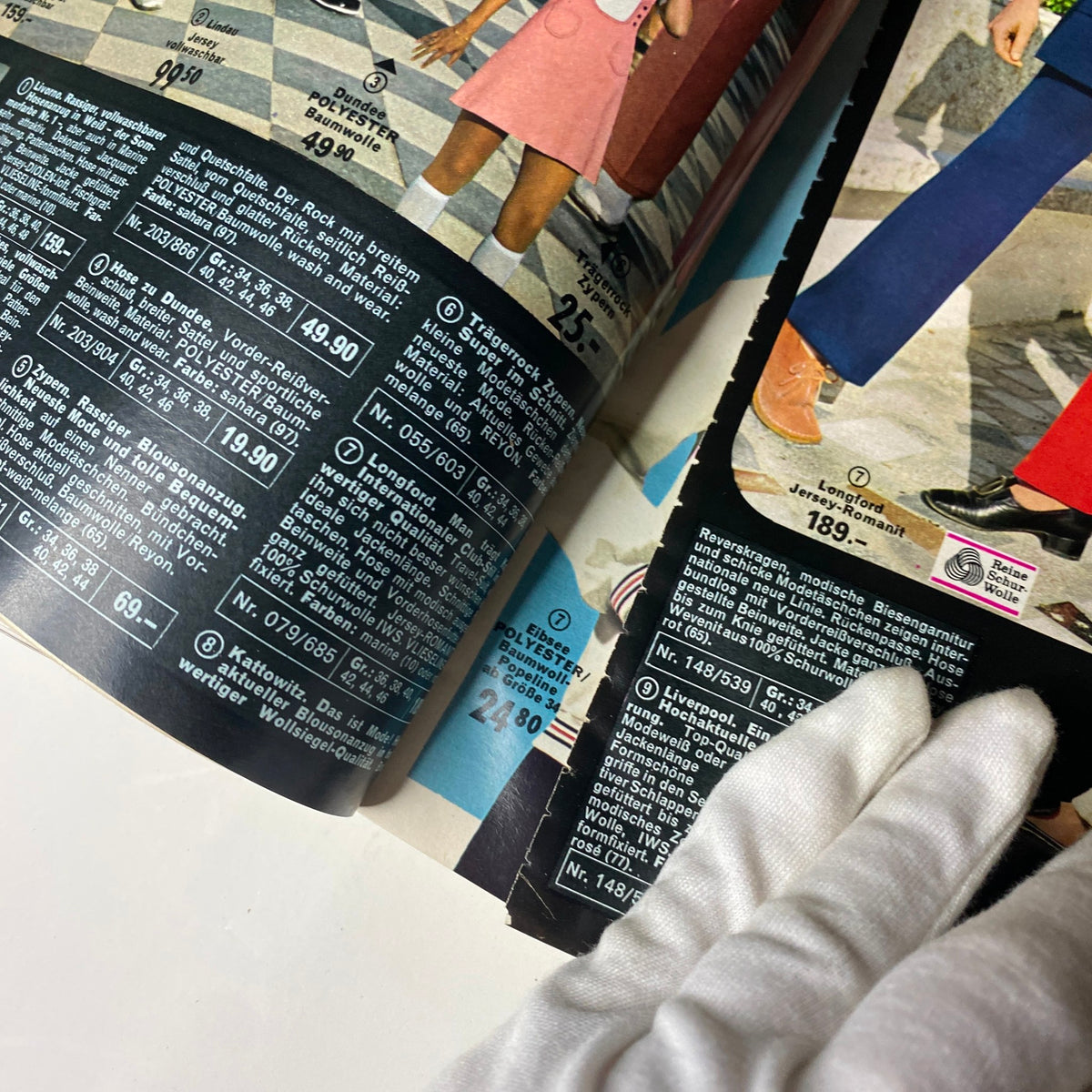 Inside page of the 1970 Neckermann Summer Catalog displaying fashion items including dresses and detailed product descriptions.