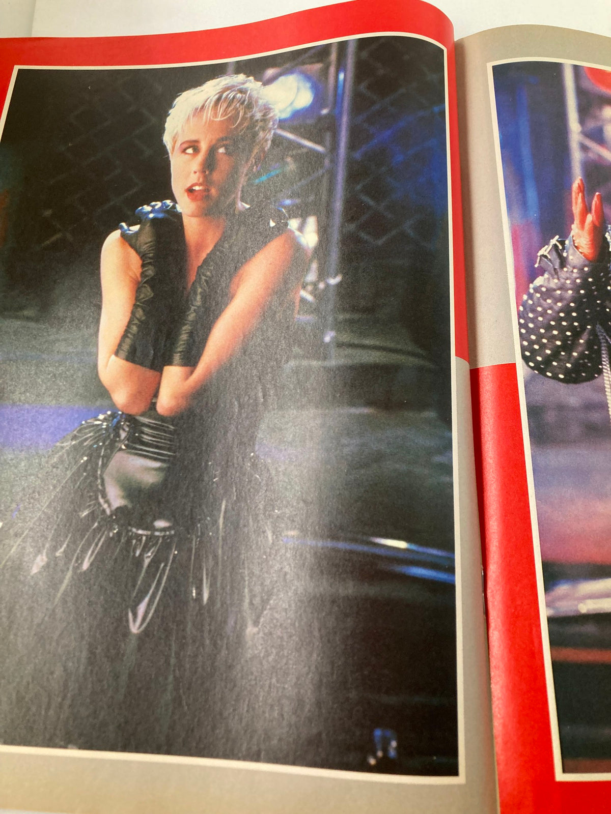 Interior page of VTG Lookin Magazine 1988 No. 2 featuring a stylish photo of a female performer with a striking look, highlighting the fashion trends of the 1980s.