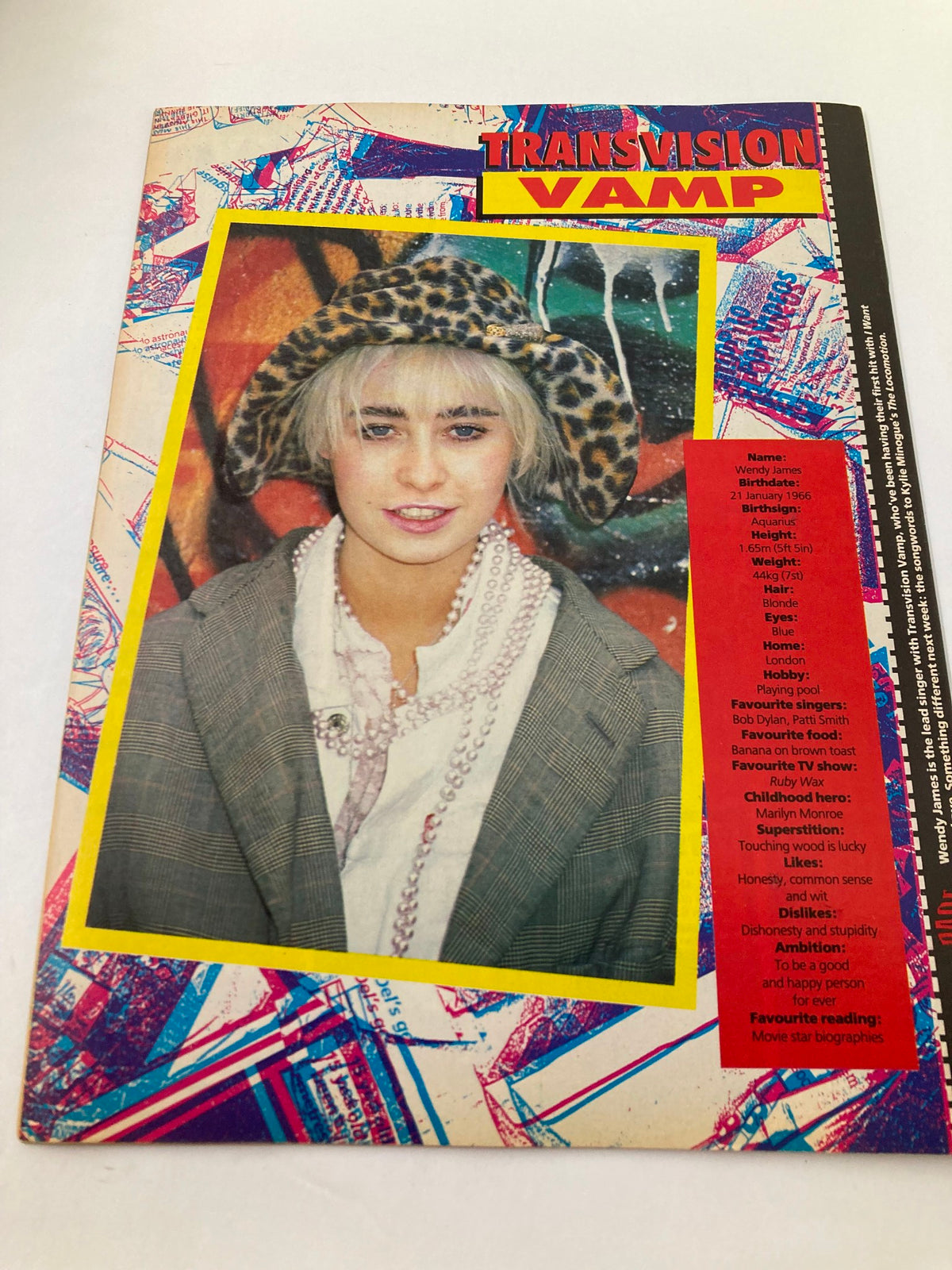 Cover of Lookin Magazine August 1988 #34 featuring Wendy James from Transvision Vamp in a striking outfit, highlighting 1980s youth culture.