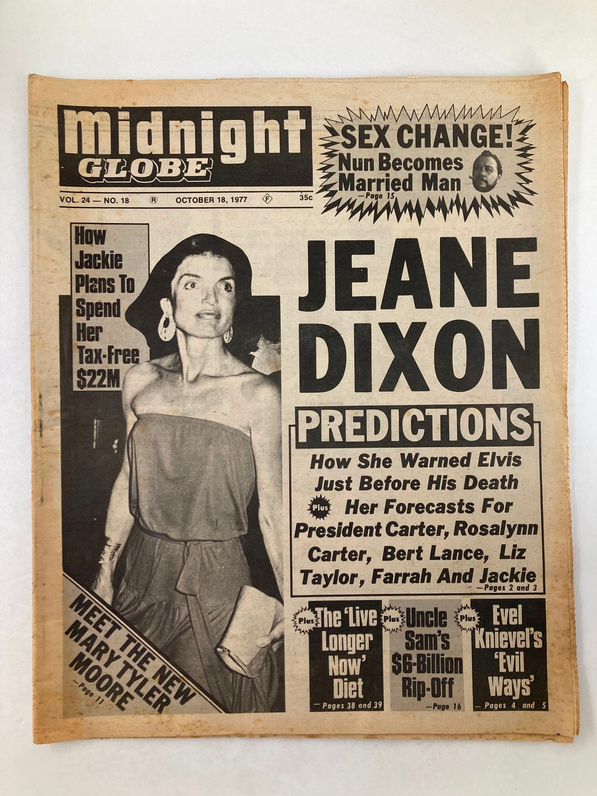 Midnight Globe Tabloid October 18 1977 Vol 24 #18 featuring Jackie Kennedy and Jeane Dixon on the cover, showcasing predictions and celebrity news.