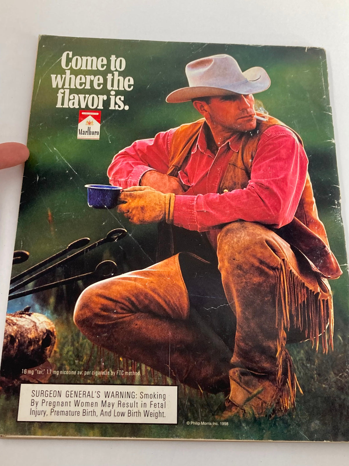 Back cover of Entertainment Weekly Magazine July 17, 1998 #441, displaying a vintage Marlboro advertisement with a cowboy theme.