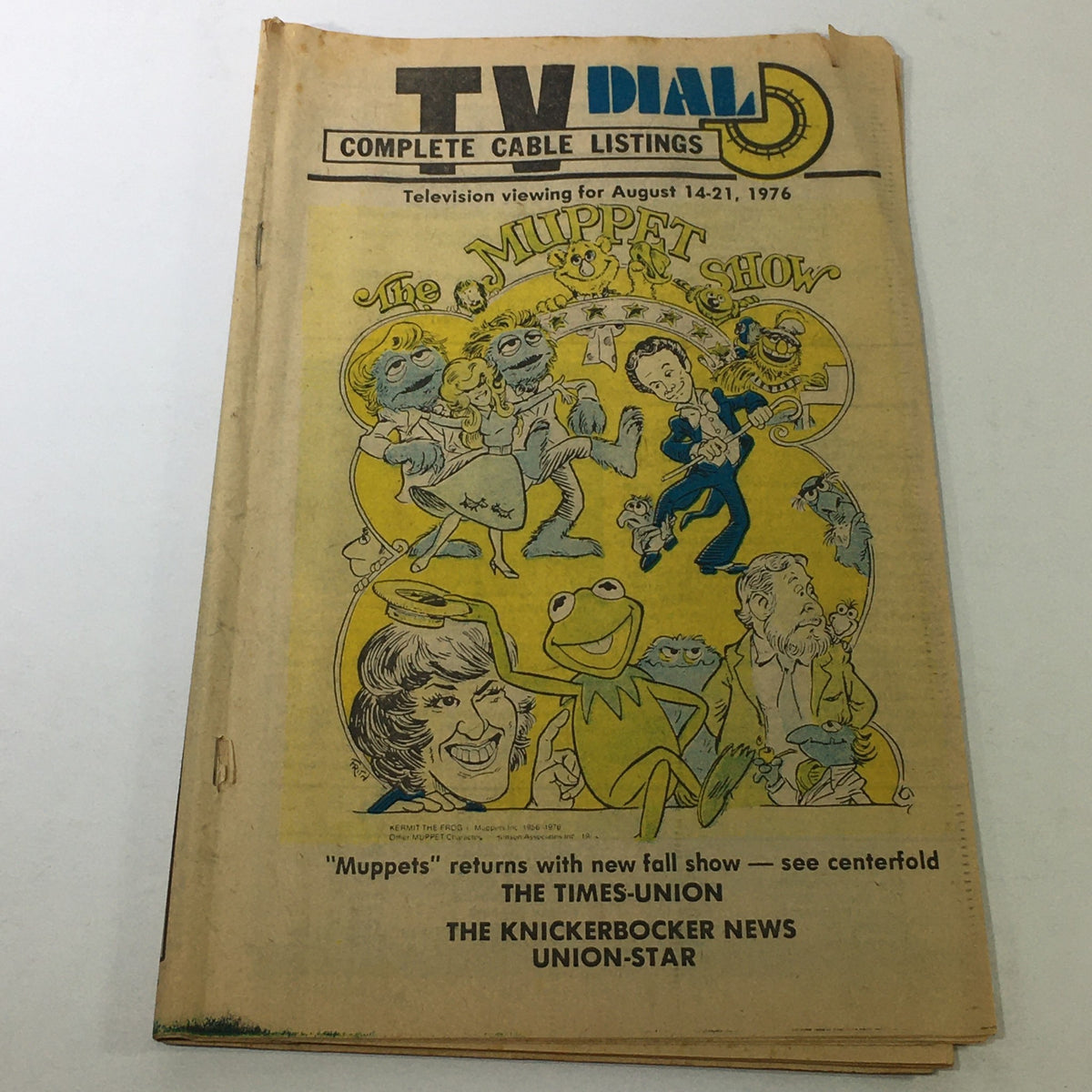 Cover of VTG TV Dial Complete Cable Listings August 14-21 1976 featuring the Muppets Show with colorful illustrations of characters like Kermit the Frog and Miss Piggy. A nostalgic piece of television history.