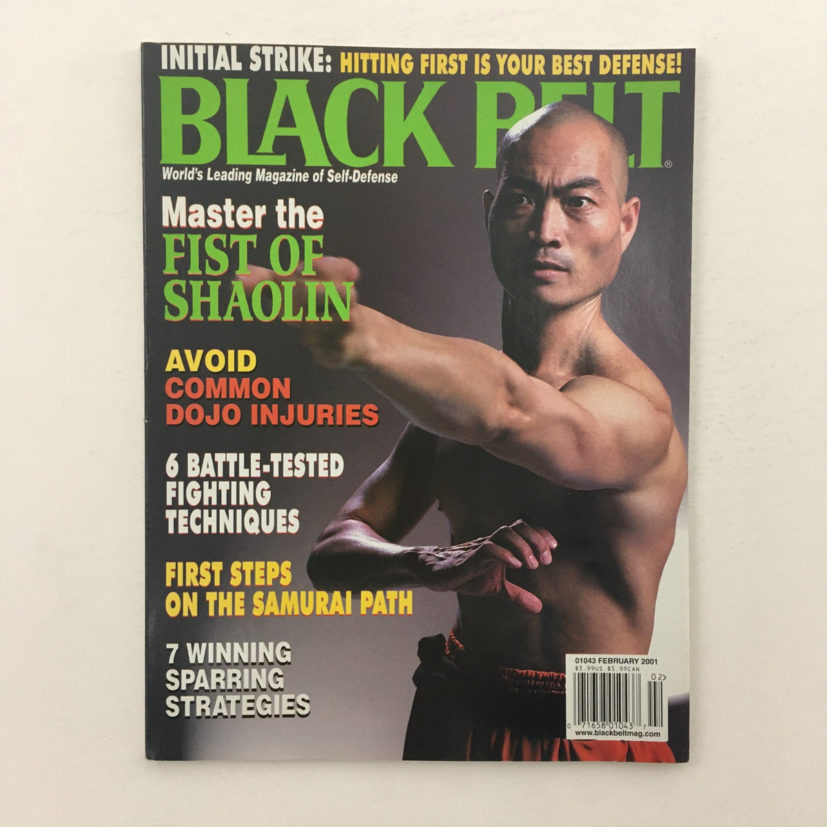 Cover of Black Belt Magazine February 2001 featuring Master Shi Yin Ming, showcasing modern Kung Fu lessons and highlighting martial arts techniques.