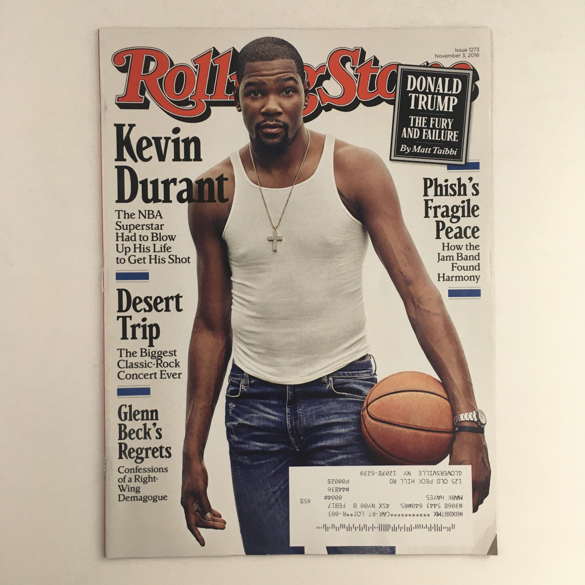 Rolling Stone Magazine November 3 2016 featuring NBA superstar Kevin Durant on the cover, showcasing him in a tank top holding a basketball, along with features on Donald Trump and other topics.
