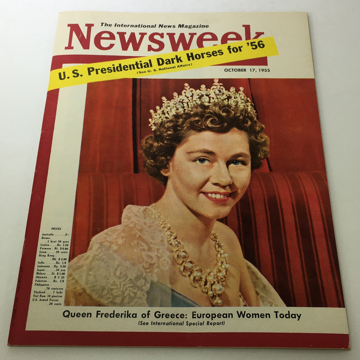 Cover of the VTG Newsweek Magazine from October 17, 1955 featuring Queen Frederika of Greece, highlighting articles on U.S. Presidential candidates and European women.