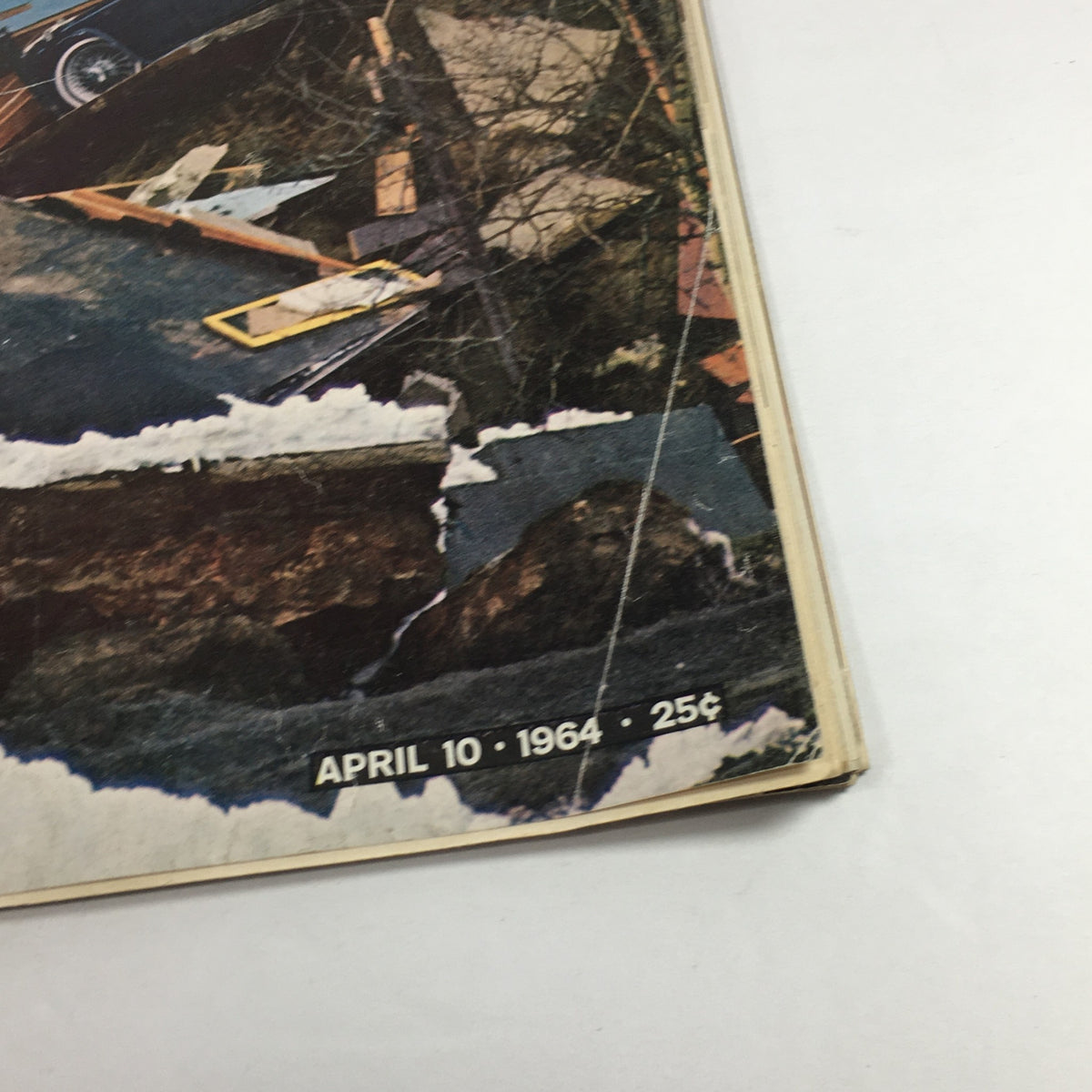Bottom corner of the VTG Life Magazine April 10 1964 cover showing the date and price, featuring the Earthquake in Alaska.
