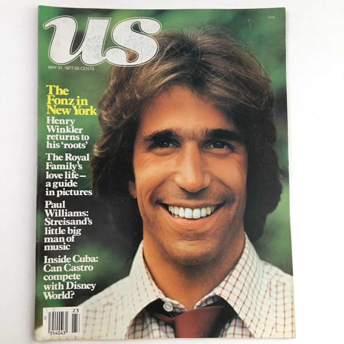 Cover of US Magazine from May 31, 1977, featuring The Fonz in New York with a smiling Henry Winkler, highlighting his return to roots and other articles.