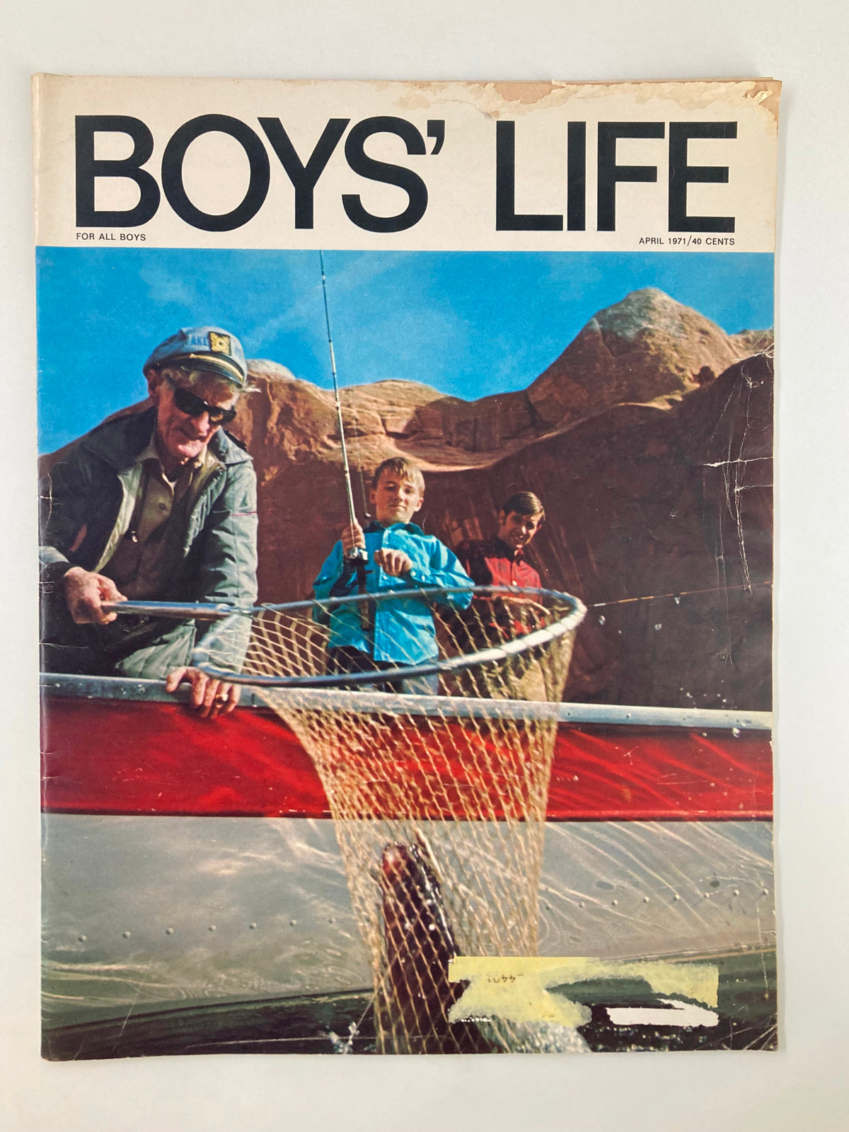 VTG Boys' Life Magazine April 1971 featuring a fishing scene with children and an adult, showcasing bass fishing in Utah's Glen Canyon