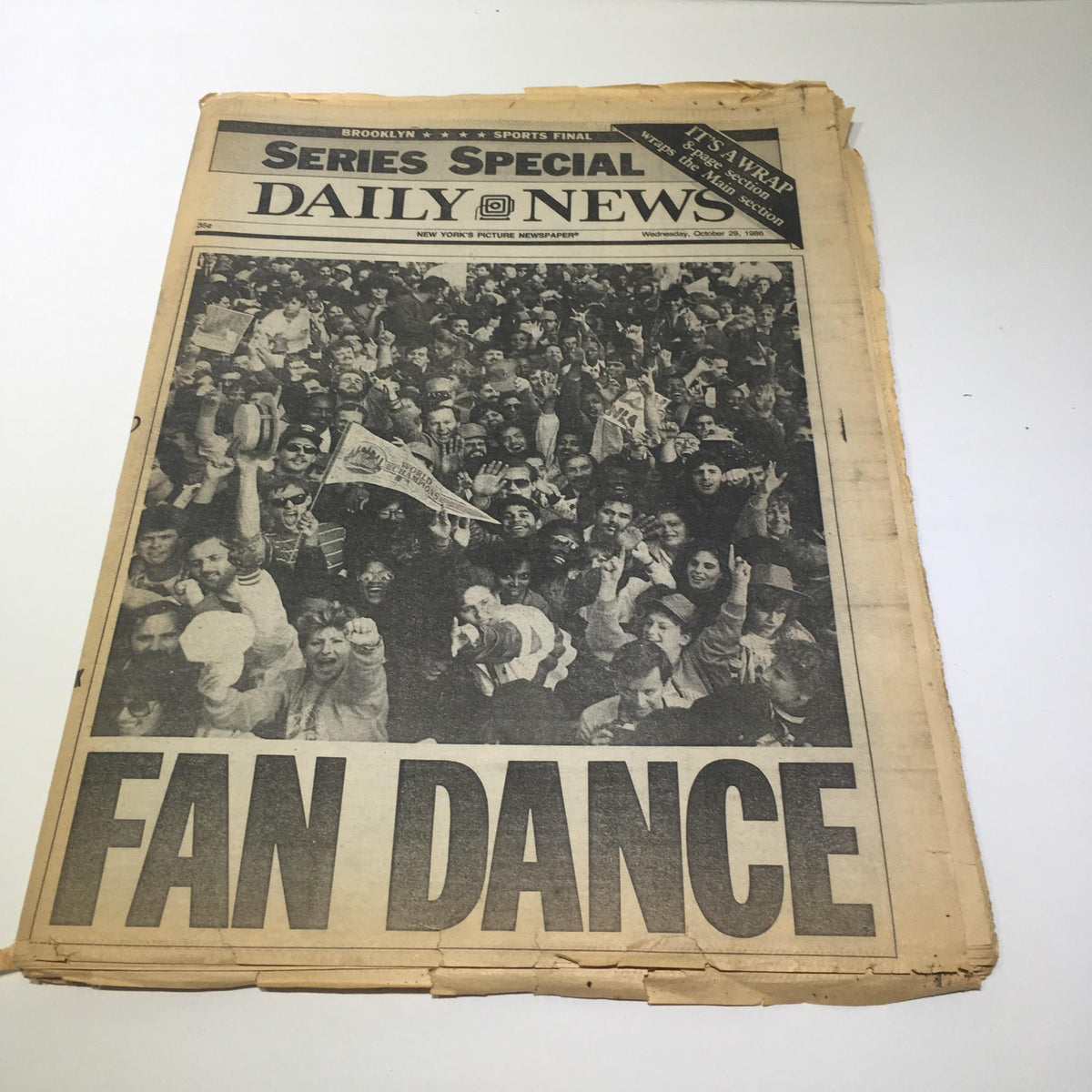 New York Daily News headline from Oct 29, 1986, featuring a large crowd engaged in a fan dance celebrating the New York Mets, showcasing the excitement of New York sports parties.