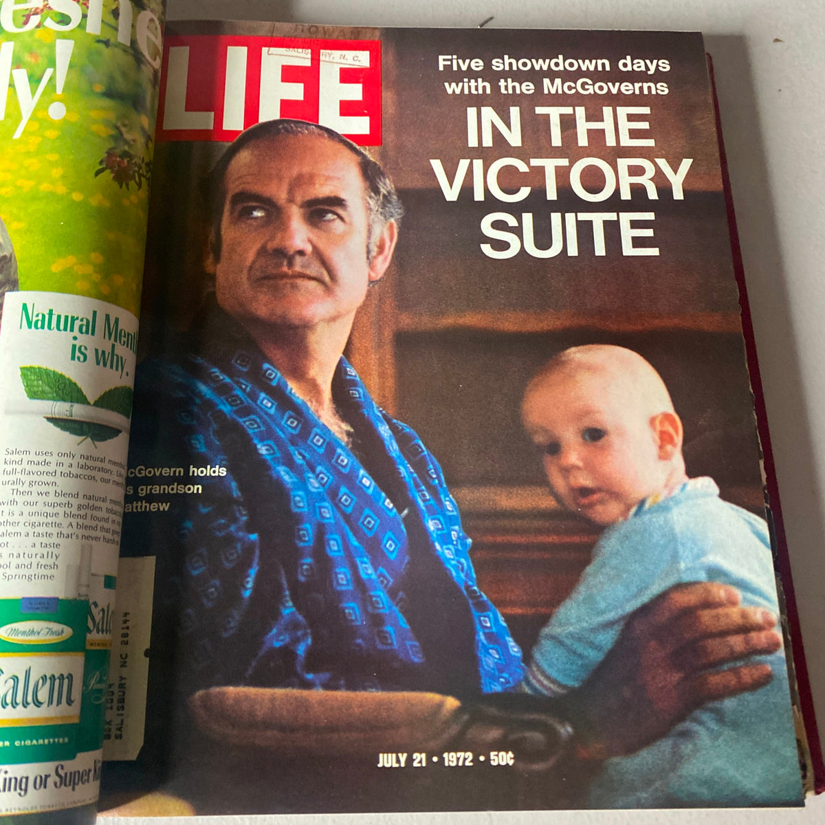 Cover of VTG 1972 Bound Life Magazine featuring George McGovern with his grandson on the July 21 issue discussing the McGovern campaign.