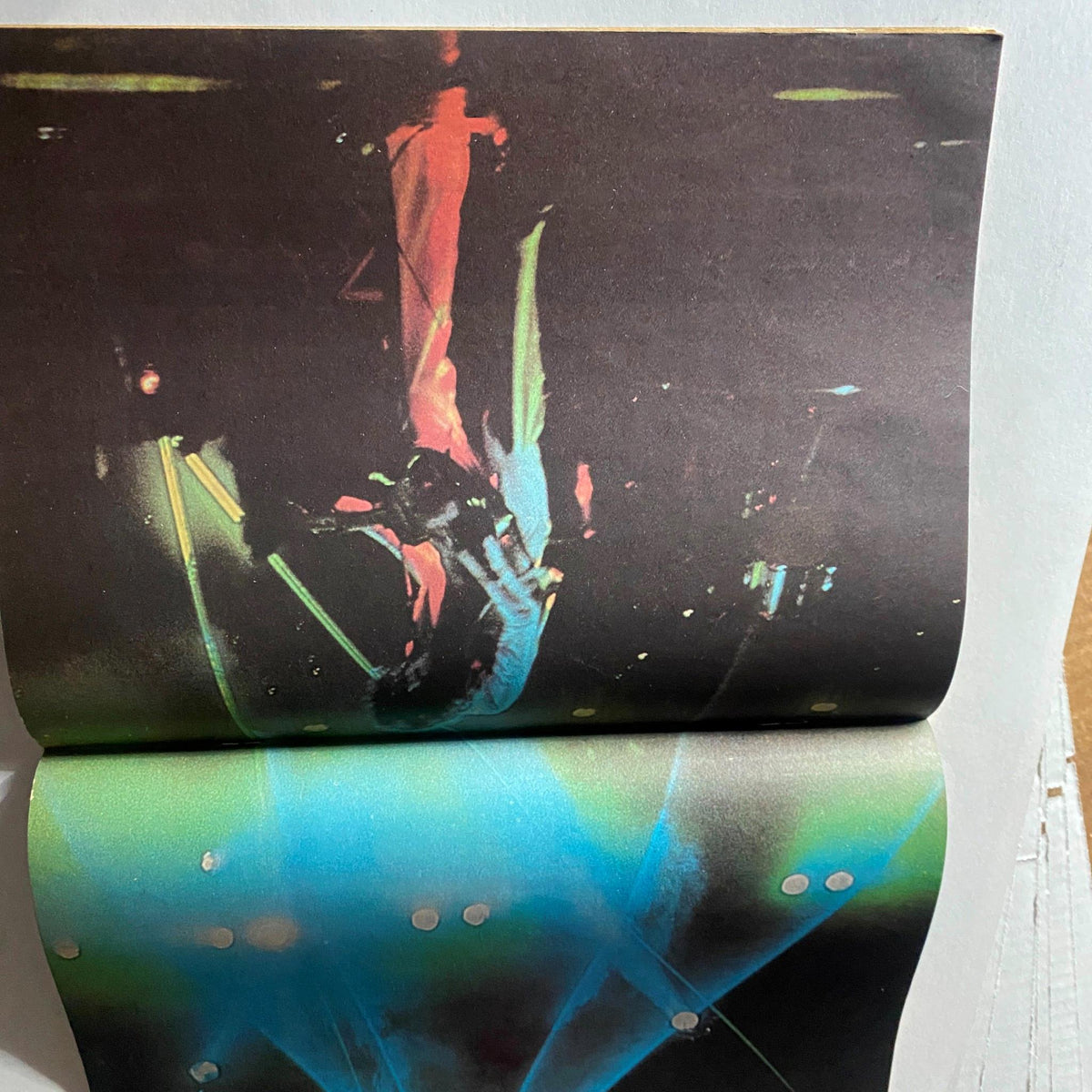 VTG Hit Parader Magazine September 1977 featuring a dynamic, colorful performance image that captures the essence of live rock music, perfect for collectors.