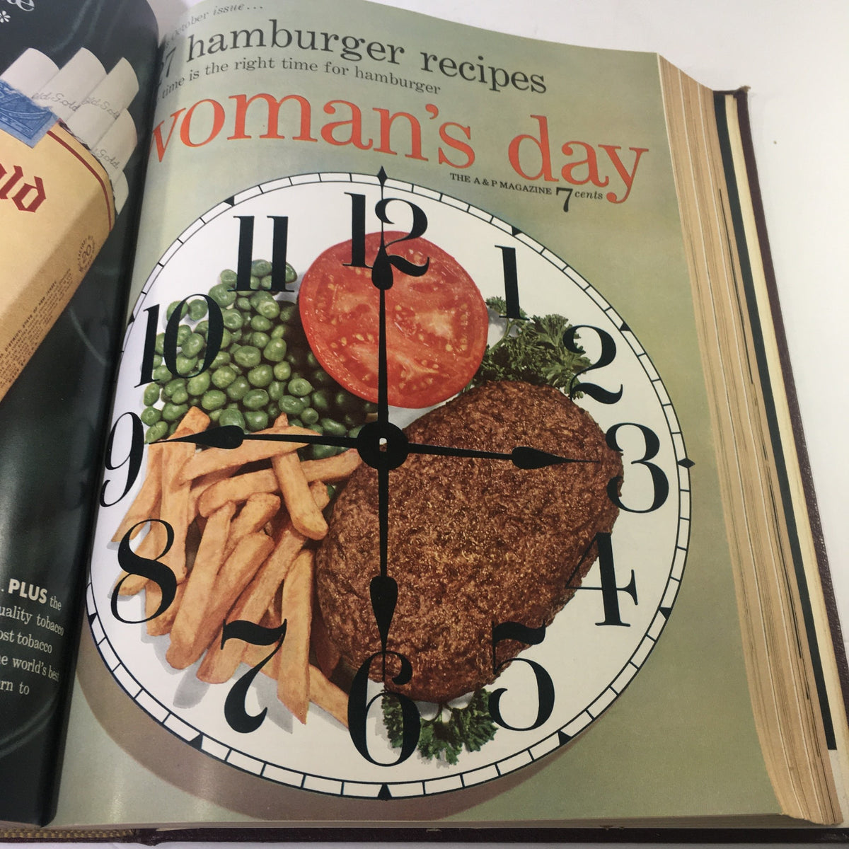 September issue of the 1954 Woman's Day Magazine featuring hamburger recipes with a visually appealing plate design.