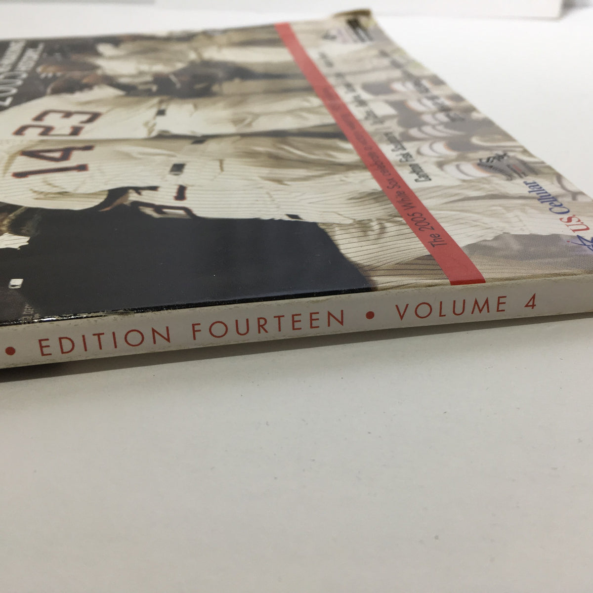 Detailed spine view of the 2005 Chicago White Sox edition 14 volume 4 Magazine, indicating the edition number and volume.