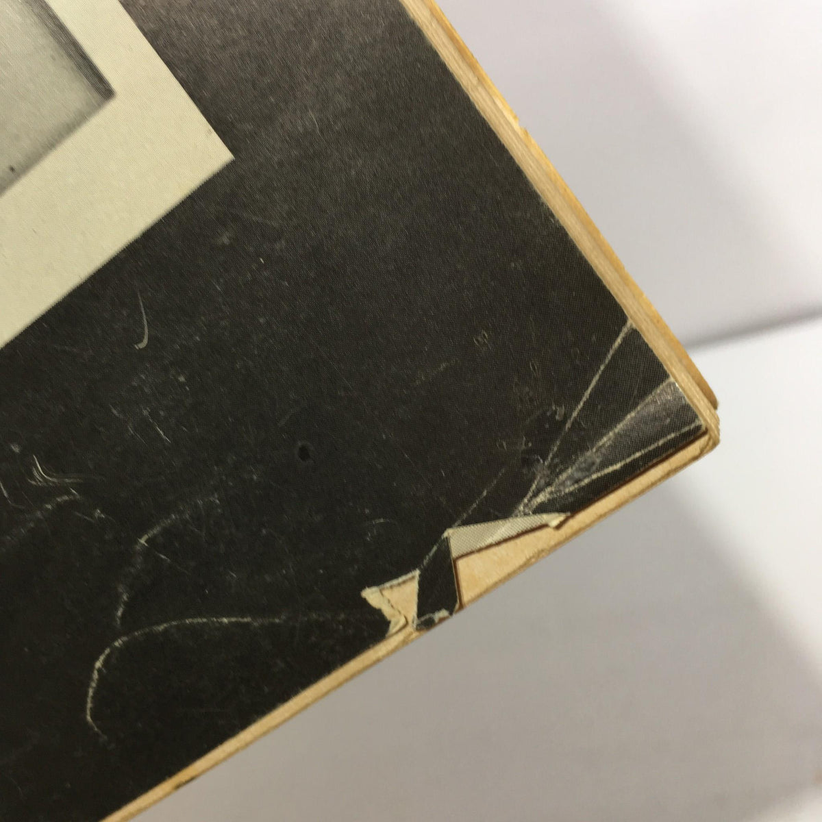 Close-up view of the corner of Science Magazine March 14 1969 Vol 163 No. 3872 showing minor wear and corner damage.