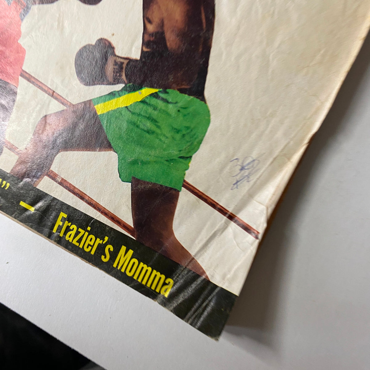 Close-up of Muhammad Ali and Joe Frazier showcasing an iconic moment from The Ring Magazine October 1971, highlighting Frazier's mom with the caption 'Frazier's Momma' in good condition.