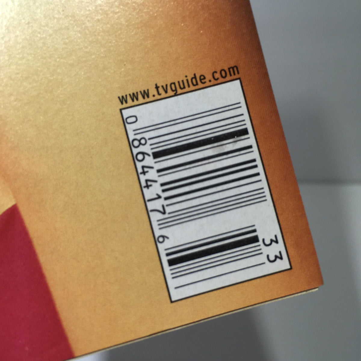 Barcode on the back cover of the TV Guide from August 18-24, 2001. This edition features Kelly Ripa in Bloom!