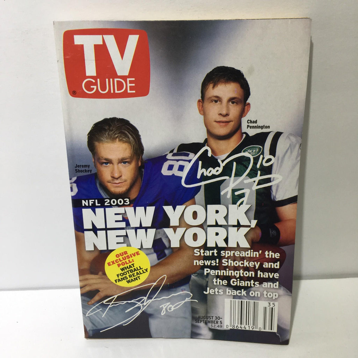 TV Guide Aug 30-Sept 5 2003 featuring NFL stars Jeremy Shockey and Chad Pennington on the cover, showcasing sports history.