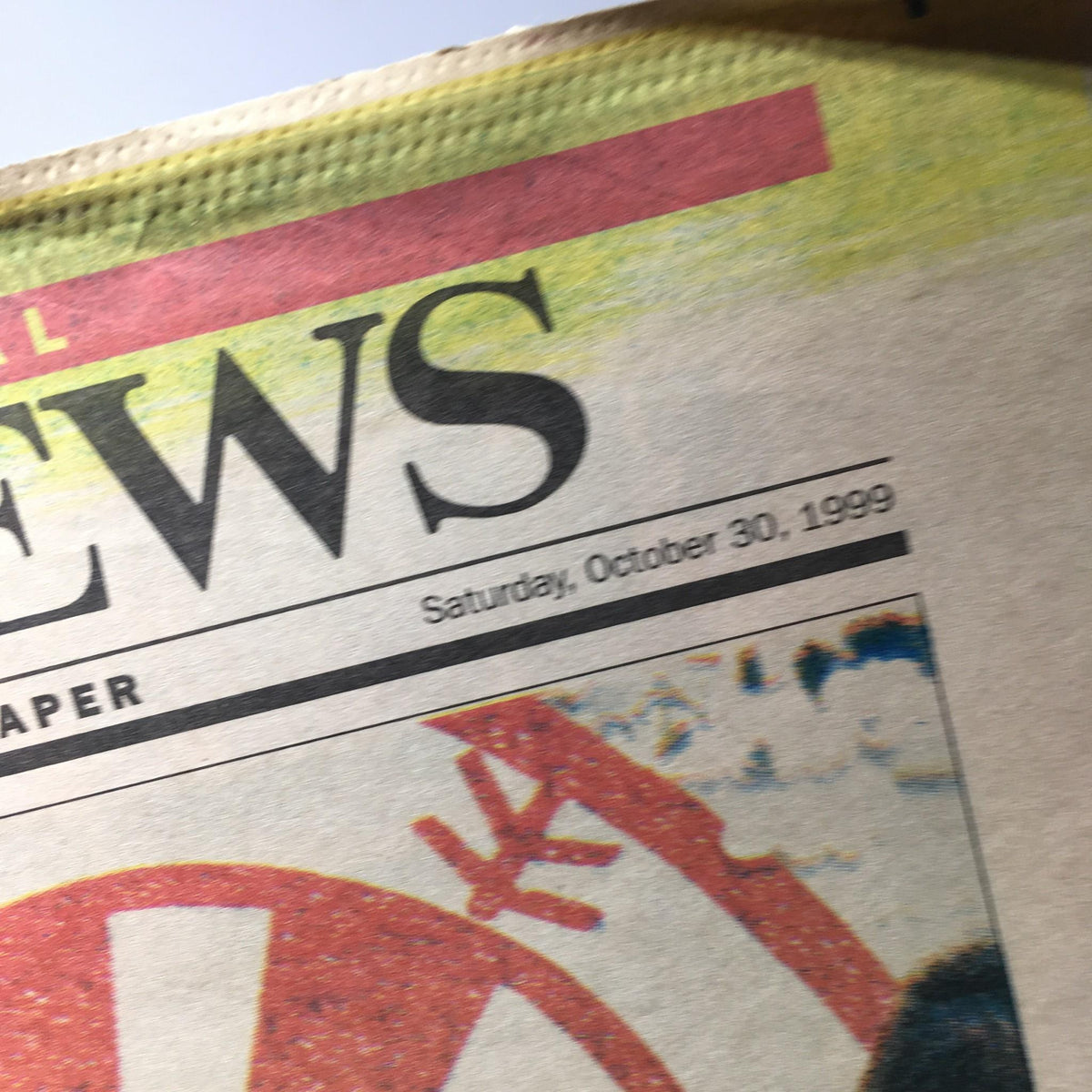 Close-up of the New York Daily News date section, showing Saturday, October 30, 1999, featuring Yankees parade coverage.